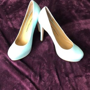 Light blue pumps, Chinese Laundry